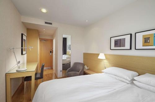 Hilton Reykjavik Nordica - image 2
