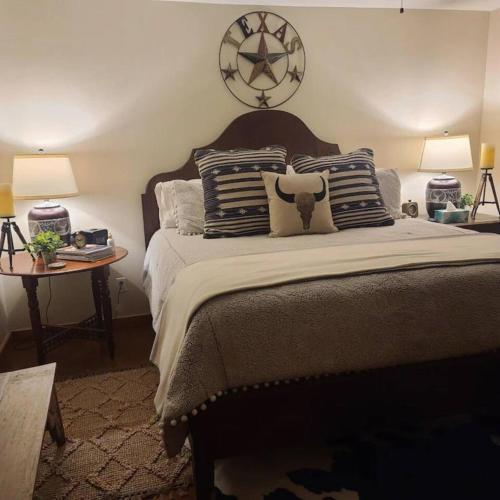 Red Bird Ranch - Private 140 acre Ranch Sleeps 12 in New Ulm