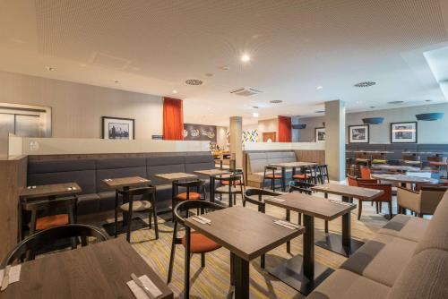 Hampton by Hilton Munich City Centre West - image 5