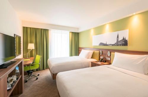 Hampton By Hilton Munich City Center - image 14