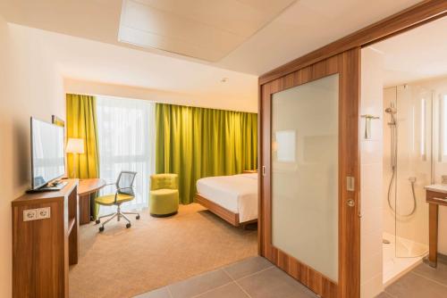 Hampton By Hilton Munich City Center - image 11