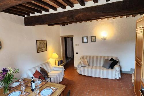Lindo Apartamento no coração do Chianti! - Tap to explore photos