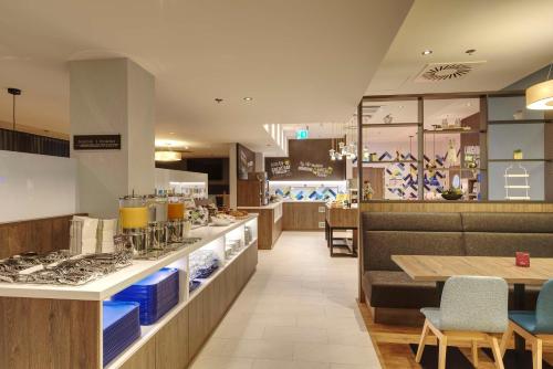 Hampton by Hilton Stuttgart City Centre - image 6