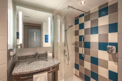 Hampton by Hilton Stuttgart City Centre - image 13
