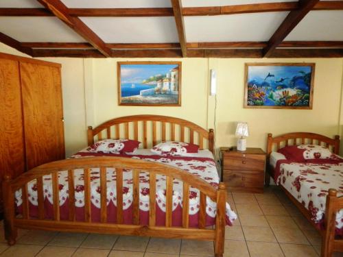 Punta Roca Surf Resort - Tap to explore photos