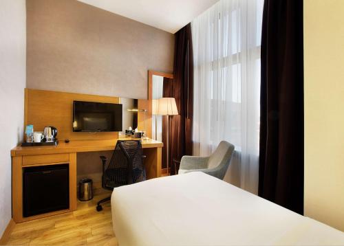 1 twin bed