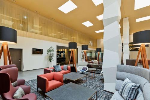 Lobby, DoubleTree by Hilton Vienna Schonbrunn in Vienna