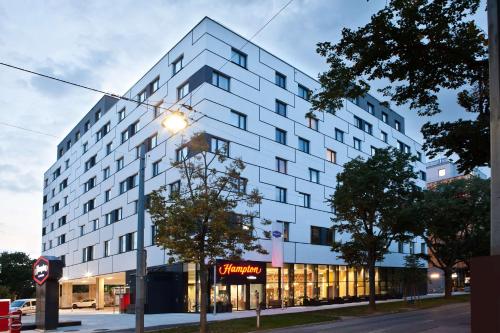  Hampton By Hilton Vienna Messe, Wien bei Fischamend Dorf