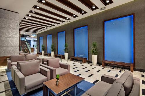 伊兹密尔贝拉克里希尔顿花园酒店 伊兹密尔贝拉克里希尔顿花园酒店