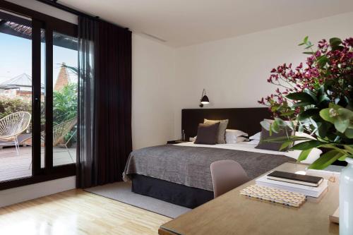 Alexandra Barcelona Hotel Curio Collection by Hilton - image 9