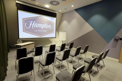 Hampton By Hilton Olsztyn - image 3