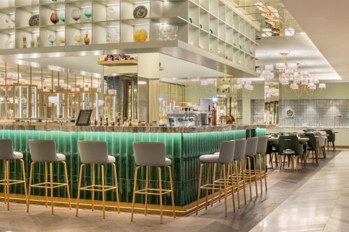 The Emerald House Lisbon Curio Collection by Hilton - image 9