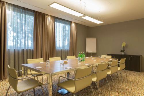 Hampton By Hilton Rome East - image 10