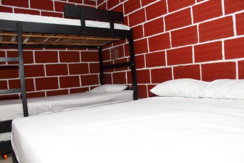 1 double bed, 2 bunk beds