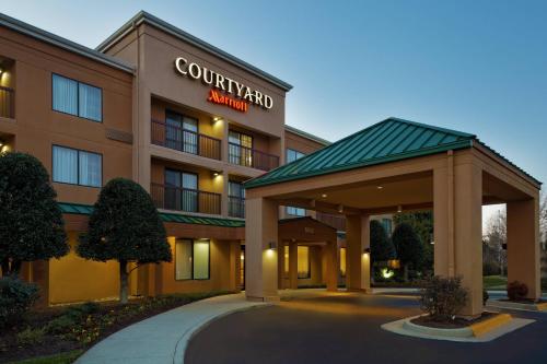 Courtyard Chesapeake Greenbrier