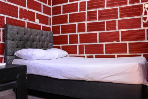 1 queen bed