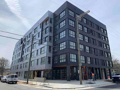 Studio Apartment, Queen Bed, WiFi, Kitchen, Washer & Dryer in Charlotte in Charlotte, USA
