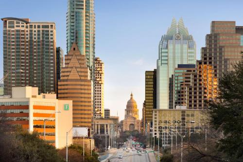 Embassy Suites by Hilton Austin Downtown South Congress