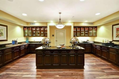 查尔斯顿机场/会议中心希尔顿惠庭套房酒店 查尔斯顿机场/会议中心希尔顿惠庭套房酒店