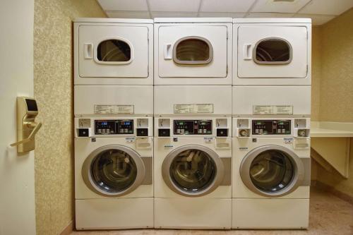 查尔斯顿机场/会议中心希尔顿惠庭套房酒店 查尔斯顿机场/会议中心希尔顿惠庭套房酒店