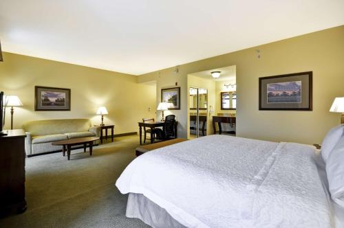 北查尔斯顿-大学大道希尔顿恒庭套房酒店 北查尔斯顿-大学大道希尔顿恒庭套房酒店