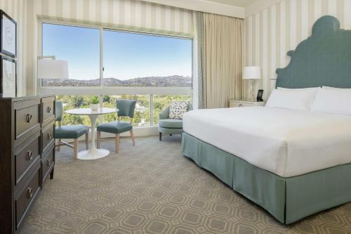 The Beverly Hilton, Лос-Анджелес (фото 4)