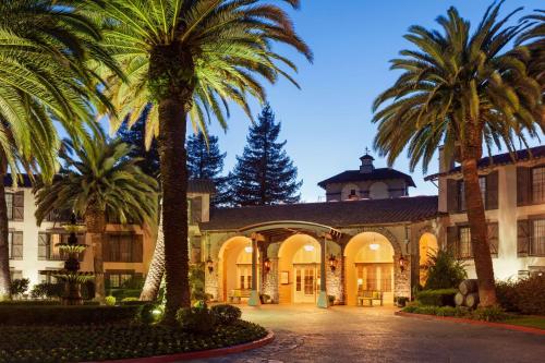 Embassy Suites by Hilton Napa Valley - Hotel - Napa