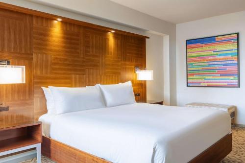 King Room image 4