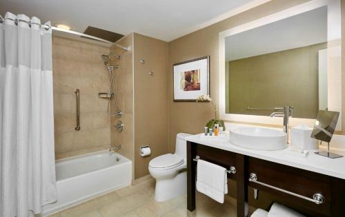 Double Room with Two Double Beds image 4