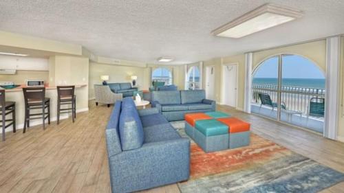 Közös társalgó / TV, El Caribe Resort & Conference Center in Daytona Beach (Florida)