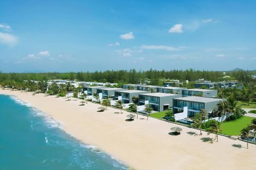 PLAYA Villa in Sanctuary Resort - 100m from Private Beach - New 2023