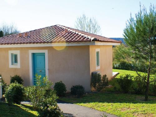 House with AC, between inland and sea