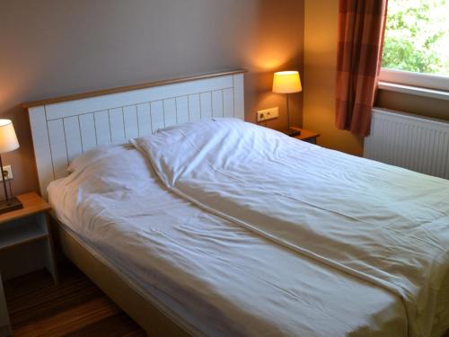  Bungalow in ´s-Gravenzande with Nautical Charm in s-Gravenzande