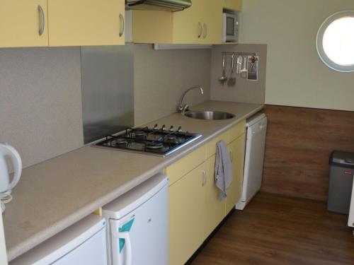  Bungalow in Dunes with Nautical Charm in s-Gravenzande