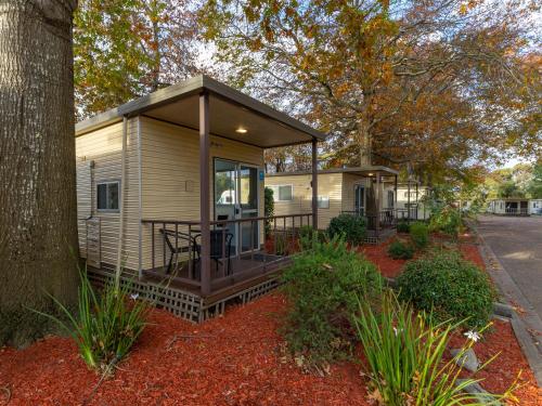 Cabin with Shared Bathroom Facilities Only