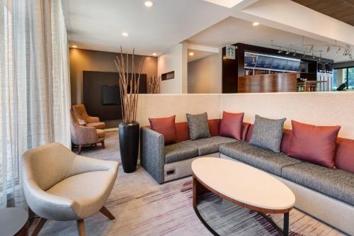 Előcsarnok, Courtyard by Marriott Atlanta Executive Park/Emory in Pine Hills Szomszédság