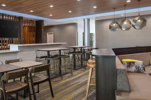 Lobby, SpringHill Suites by Marriott Riverside Redlands in Redlands (CA)