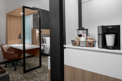 SpringHill Suites by Marriott Riverside Redlands - image 7
