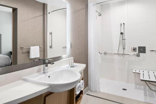 SpringHill Suites by Marriott Riverside Redlands - image 10