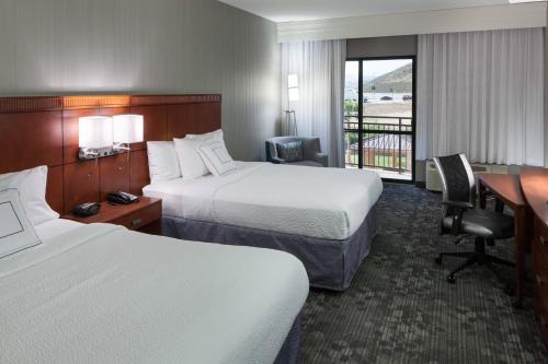 Courtyard by Marriott Santa Clarita Valencia