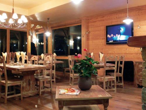 บริการและสิ่งอำนวยความสะดวก, Mountain Escape with Pool in บรี เลส แบงส์