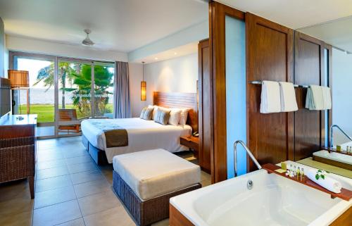 Hilton Fiji Beach Resort and Spa