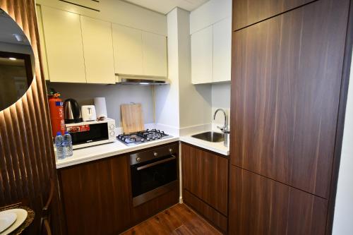 Vera Residence-Canal Viewing Dubai Mall walking 2BR Chic APT, Dubaï (photo 6)