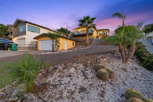 LOVELY Ocean View Beach House 3BR Sleeps 9