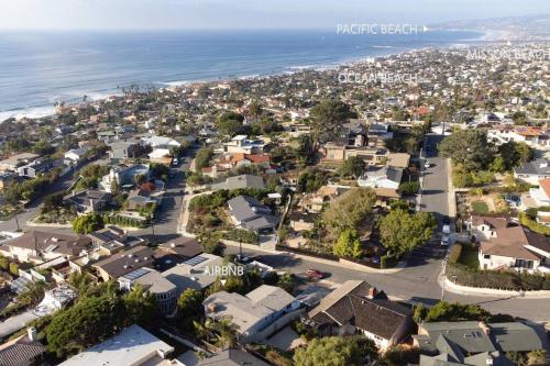 LOVELY Ocean View Beach House 3BR Sleeps 9