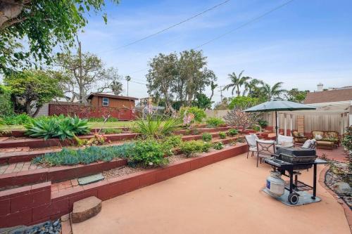 Cozy Carlsbad Home - 2 blocks to Beach