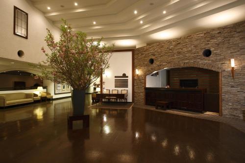 ล็อบบี้, โรงแรมโอดะกิว เด ยามะฮาโกเนะ เลคไซด์ (Odakyu Hotel de Yama Hakone Lake Side) near ออนชิ ฮาโกเนะ พาร์ค