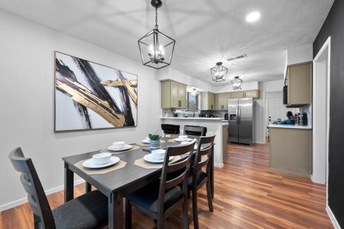 Facilities, Green Resort: 3bd/2.5 bath near AT&T Stadium in Dallas (TX)