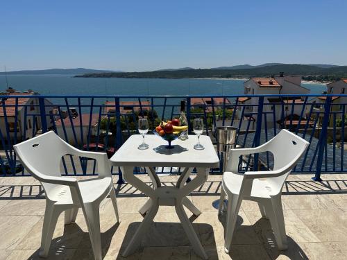Вила Quiet Bay in Sozopole
