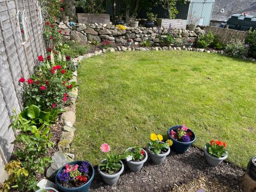 ทัศนียภาพ, Barclay’s But n Ben in แอบยอน